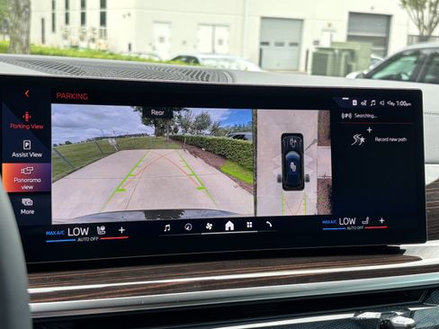 Used 2026 BMW X5 sDrive40i w/ M Sport Package image 26