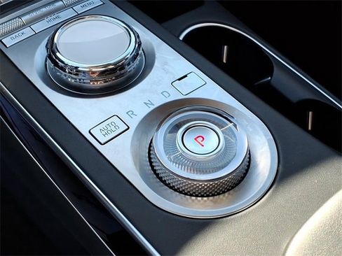 Used 2025 Genesis GV70 2.5T image 13