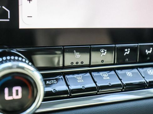 New 2026 GMC Canyon Elevation w/ Convenience Package RWD image 28