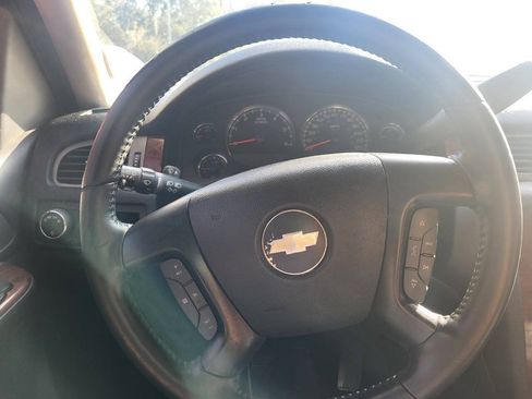 Used 2012 Chevrolet Suburban LT RWD image 61