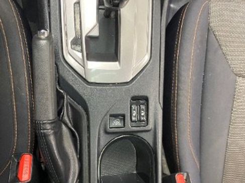 Used 2019 Subaru Crosstrek 2.0i Premium w/ Moonroof Package image 28