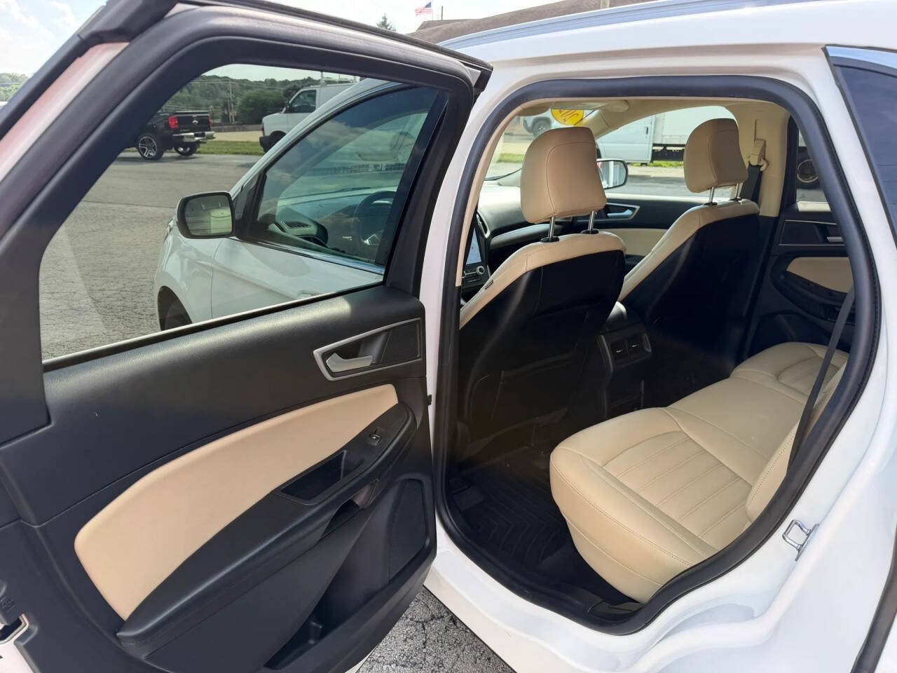 Used 2022 Ford Edge SEL w/ Convenience Package AWD/4WD image 22