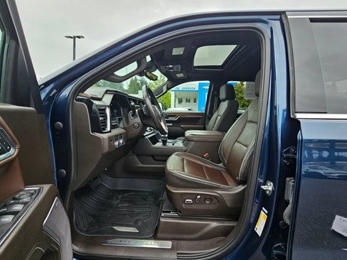 Used 2023 GMC Sierra 1500 Denali w/ Technology Package AWD/4WD image 24
