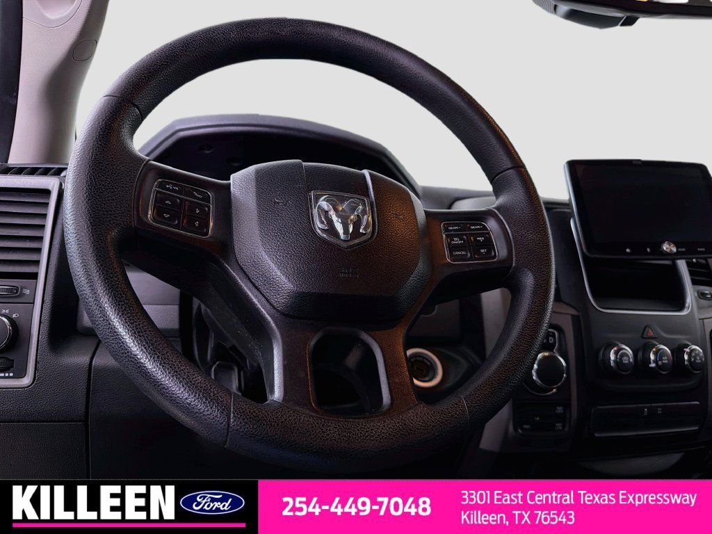 Used 2015 RAM 1500 Express w/ Black Ram 1500 Express Group AWD/4WD image 9