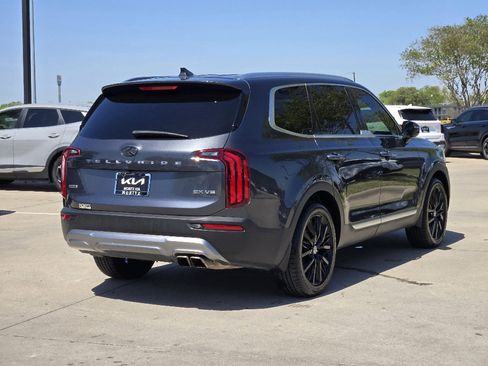 Used 2020 Kia Telluride SX w/ SX Prestige Package image 4