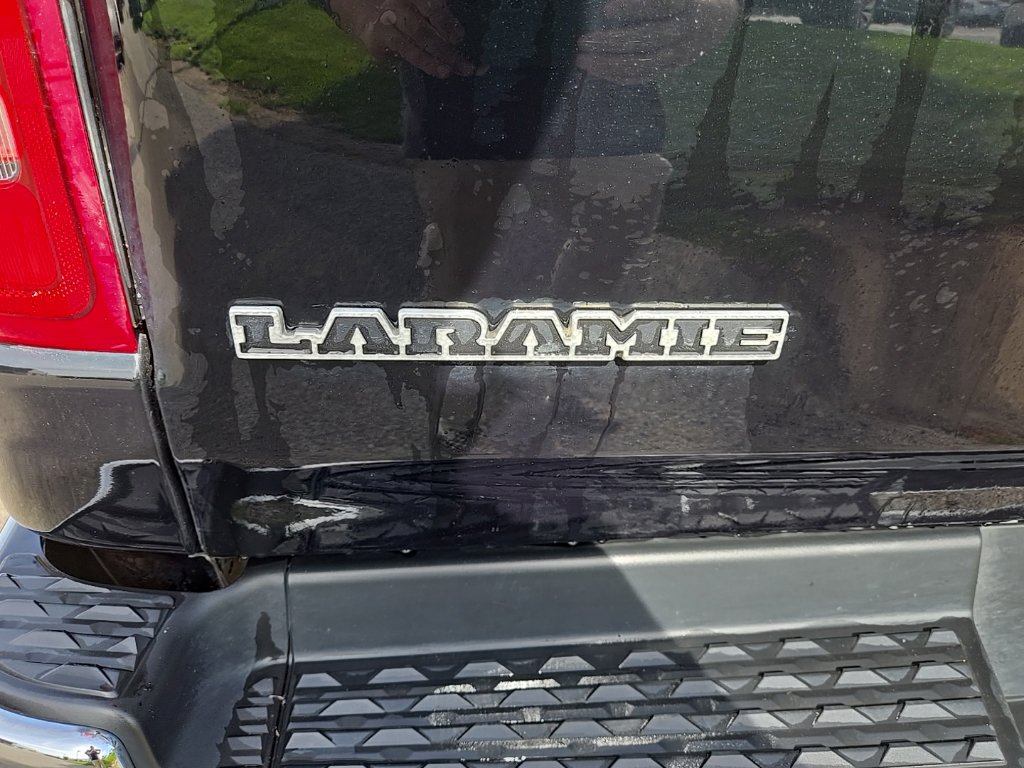 Used 2019 RAM 1500 Laramie AWD/4WD image 6