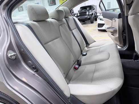 Used 2014 Honda Civic LX image 34