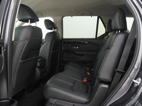 Used 2024 Honda Pilot EX-L image 16