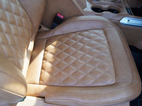 Used 2025 Ford Bronco Badlands image 80