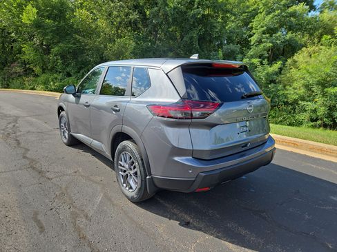New 2026 Nissan Rogue S image 6