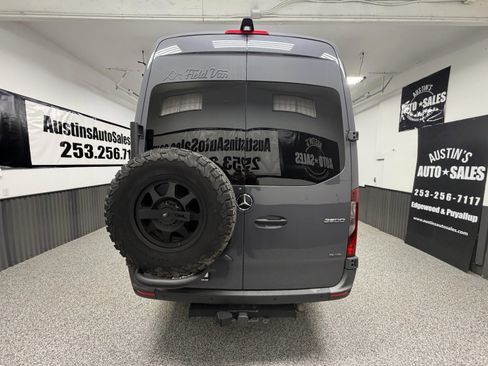 Used 2020 Mercedes-Benz Sprinter 2500 image 4
