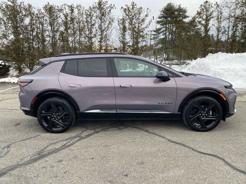 Used 2024 Chevrolet Equinox EV RS image 8