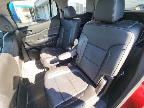 Used 2021 GMC Acadia SLT w/ Elevation Edition image 23