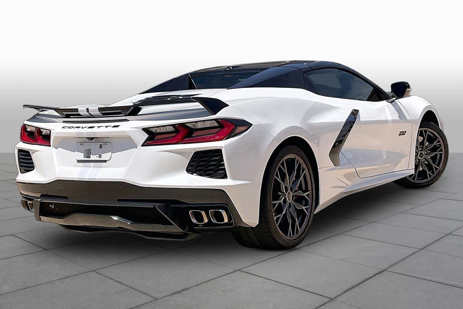Used 2023 Chevrolet Corvette Stingray Premium Conv w/ Z51 Performance Package RWD image 14