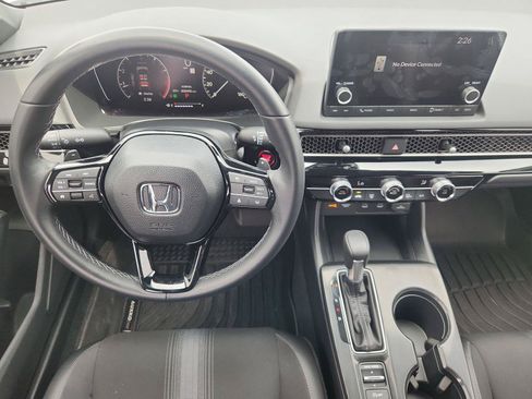Used 2025 Honda Civic Sport image 11