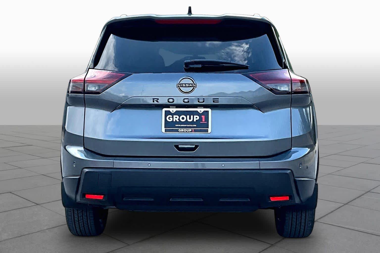 New 2027 Nissan Rogue Dark Armor FWD image 4