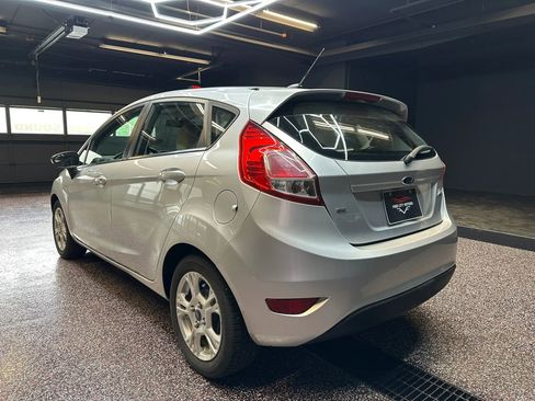 Used 2014 Ford Fiesta SE FWD image 3