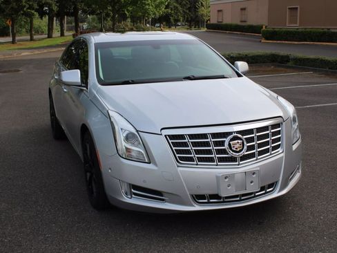Used 2014 Cadillac XTS Luxury image 4