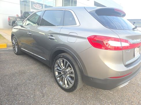 Used 2016 Lincoln MKX Reserve w/ Technology Package image 4