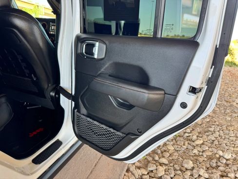 Used 2021 Jeep Gladiator Mojave AWD/4WD image 22