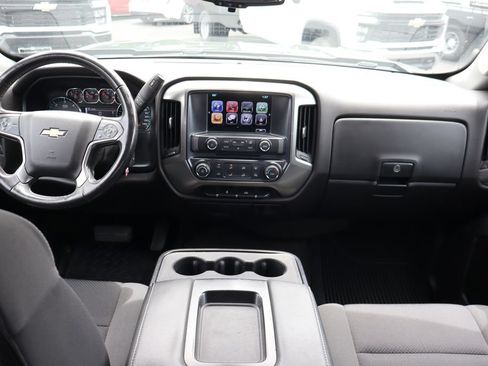 Used 2018 Chevrolet Silverado 1500 LT AWD/4WD image 16