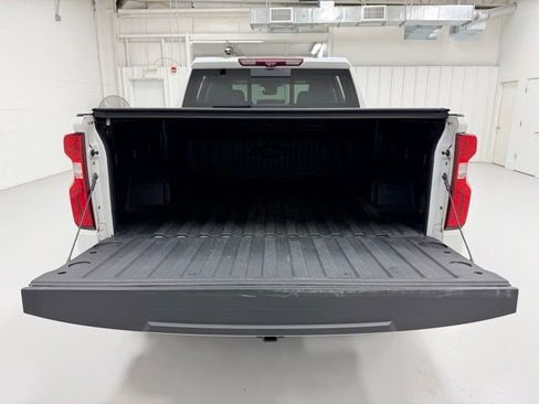 Certified 2022 Chevrolet Silverado 1500 LTZ w/ Technology Package AWD/4WD image 28