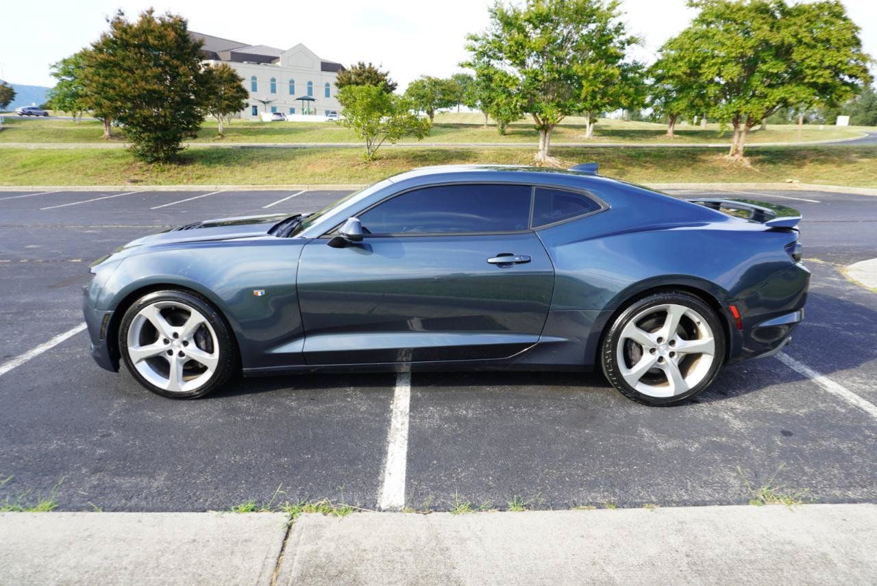 Used 2020 Chevrolet Camaro SS RWD image 7