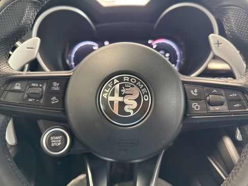 Used 2024 Alfa Romeo Stelvio Veloce AWD/4WD image 19