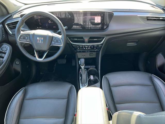 Used 2025 Buick Encore GX Avenir w/ Avenir Convenience Package AWD/4WD image 13