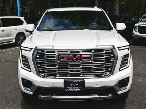 Used 2025 GMC Yukon XL Denali AWD/4WD image 2