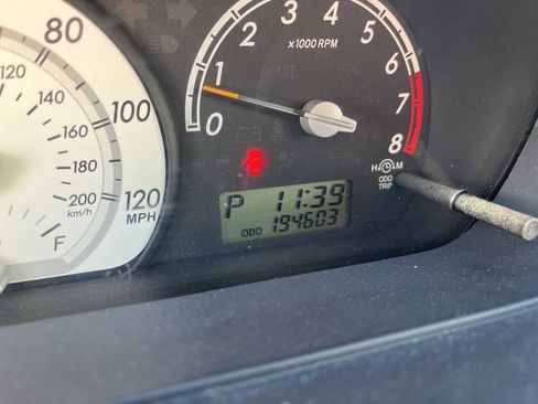 Used 2005 Scion xA FWD image 12