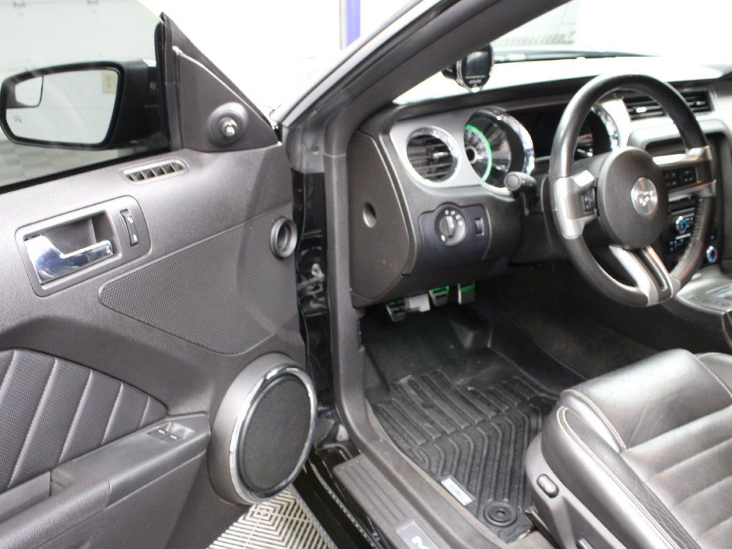 Used 2013 Ford Mustang GT Premium w/ Security Pkg RWD image 37