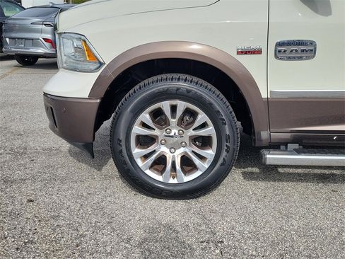 Used 2018 RAM 1500 Laramie Longhorn w/ Longhorn Southfork Package image 6