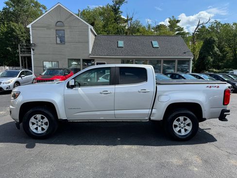 Used 2019 Chevrolet Colorado W/T w/ WT Convenience Package AWD/4WD image 4