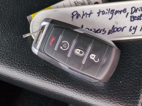 Used 2021 RAM 1500 Big Horn image 32