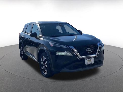 Used 2023 Nissan Rogue SV image 3