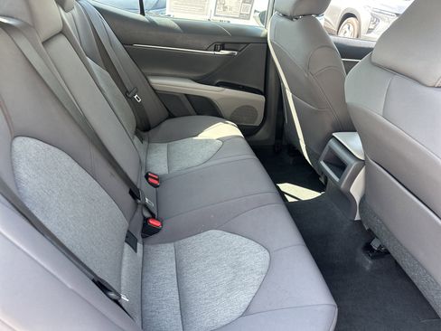 Used 2020 Toyota Camry LE FWD image 14