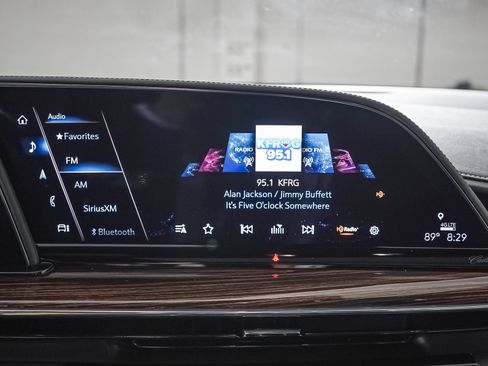 Used 2021 Cadillac Escalade Premium Luxury AWD/4WD image 20
