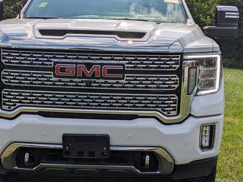 Used 2023 GMC Sierra 2500 Denali w/ Technology Package AWD/4WD image 9