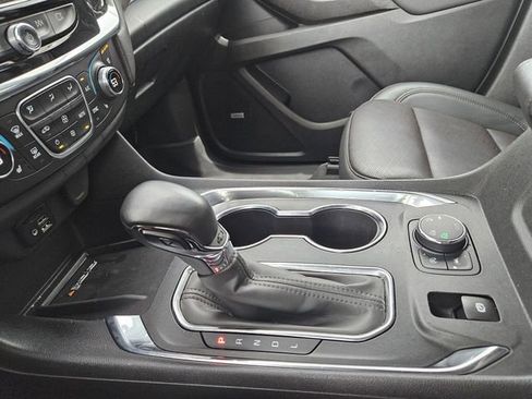 Used 2023 Chevrolet Traverse High Country AWD/4WD image 20