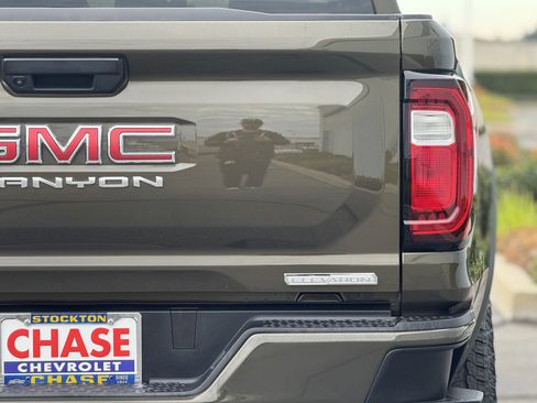 Used 2024 GMC Canyon Elevation w/ Trailering Package image 7