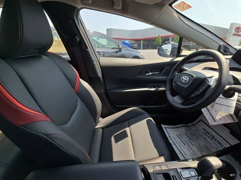 New 2025 Toyota Prius Plug-In Hybrid w/ Limited Premium Package image 10