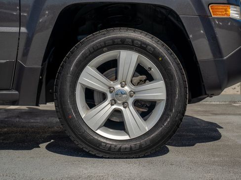 Used 2015 Jeep Patriot Sport w/ Power Value Group AWD/4WD image 15