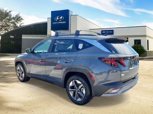 New 2026 Hyundai Tucson SEL FWD image 3