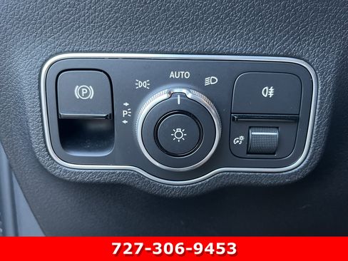 Certified 2024 Mercedes-Benz GLB 250 image 23