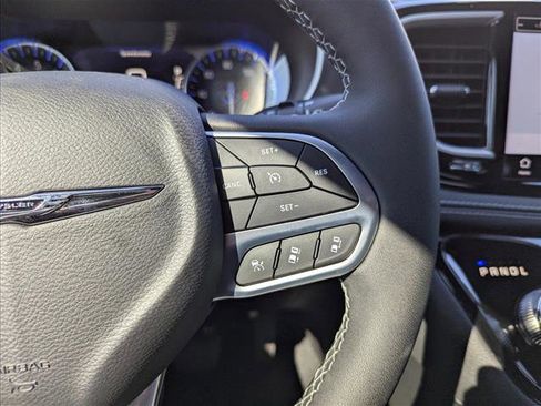 New 2026 Chrysler Pacifica Select FWD image 14