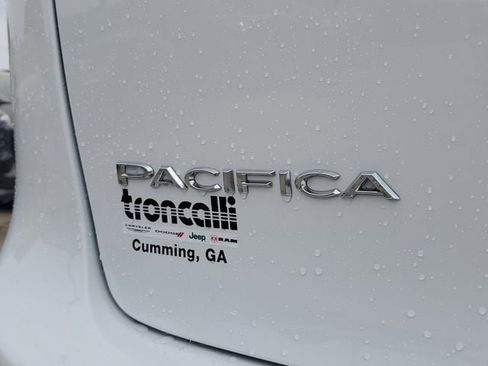 New 2026 Chrysler Pacifica Pinnacle image 7