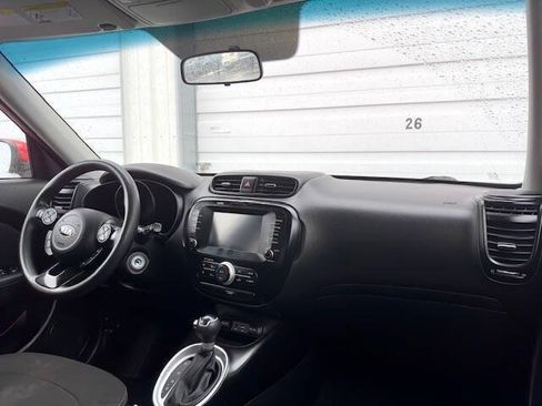 Used 2019 Kia Soul w/ Option Group 020 FWD image 13