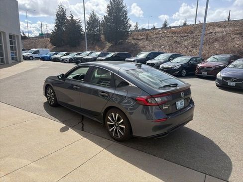 Used 2024 Honda Civic EX-L image 2