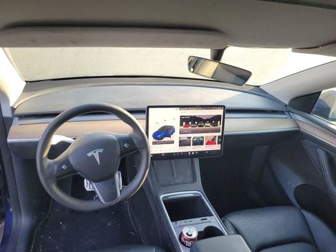 Used 2023 Tesla Model Y Performance image 7